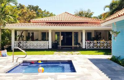 Villa en Metro Country Club